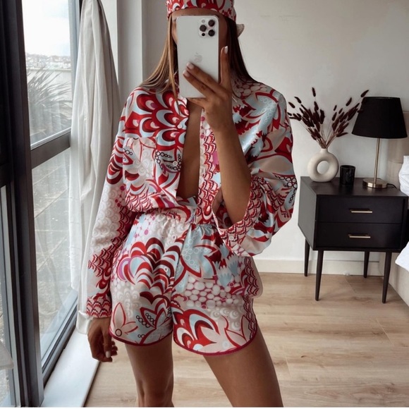 Zara blogger fav printed shorts